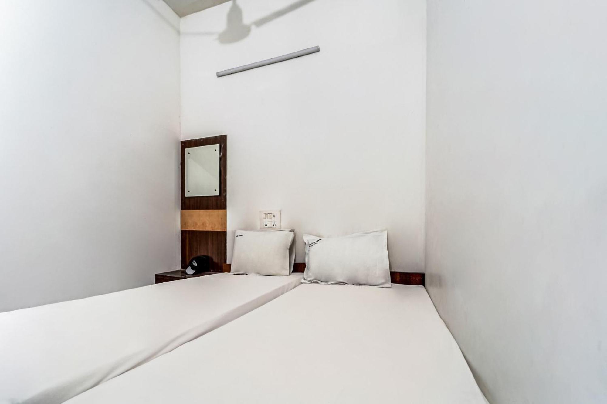Hotel O Solar Inn تيروباتي المظهر الخارجي الصورة