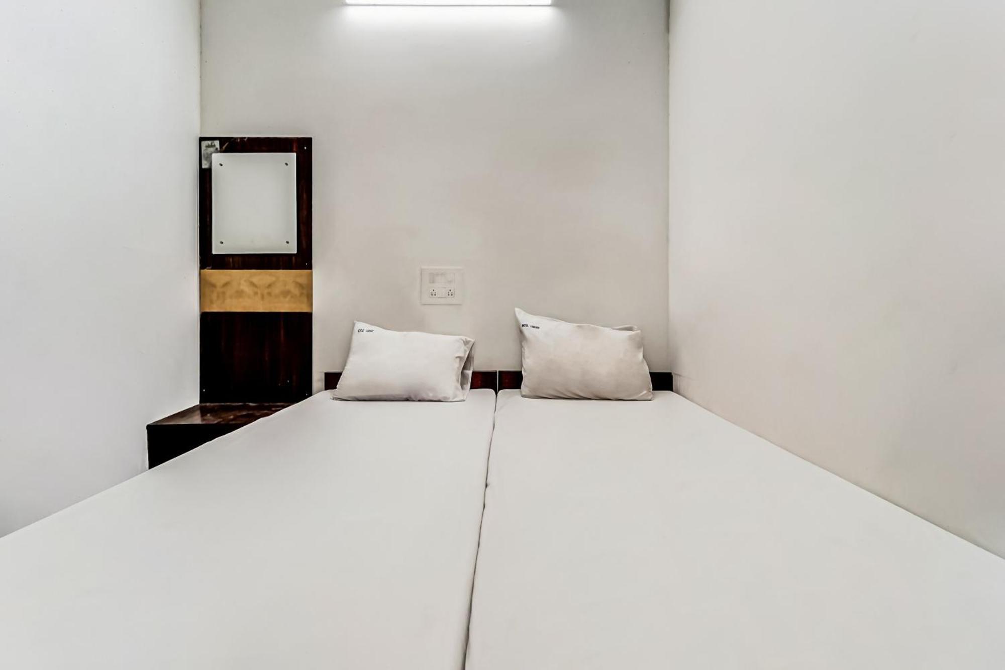 Hotel O Solar Inn تيروباتي المظهر الخارجي الصورة